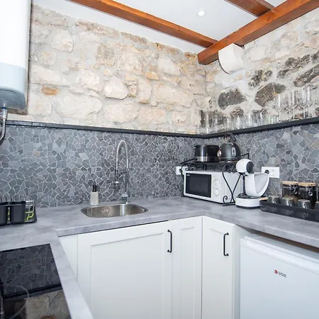 Cool Stone House In The Old Town Daire Split