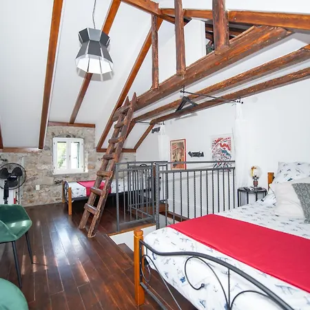 アパート Cool Stone House In The Old Town スプリト